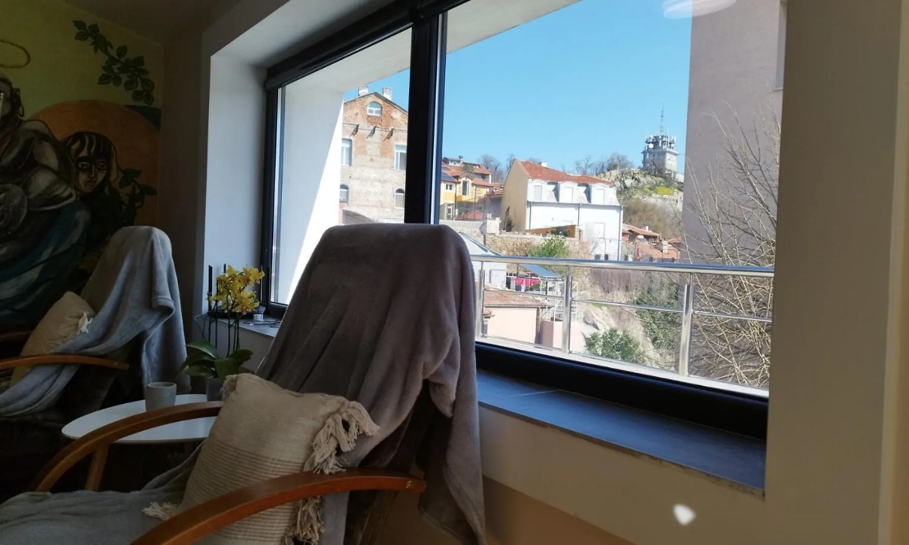プロヴディフArtistic Loft With Amazing View, Mrenicovアパートメント 0*, プロヴディフ