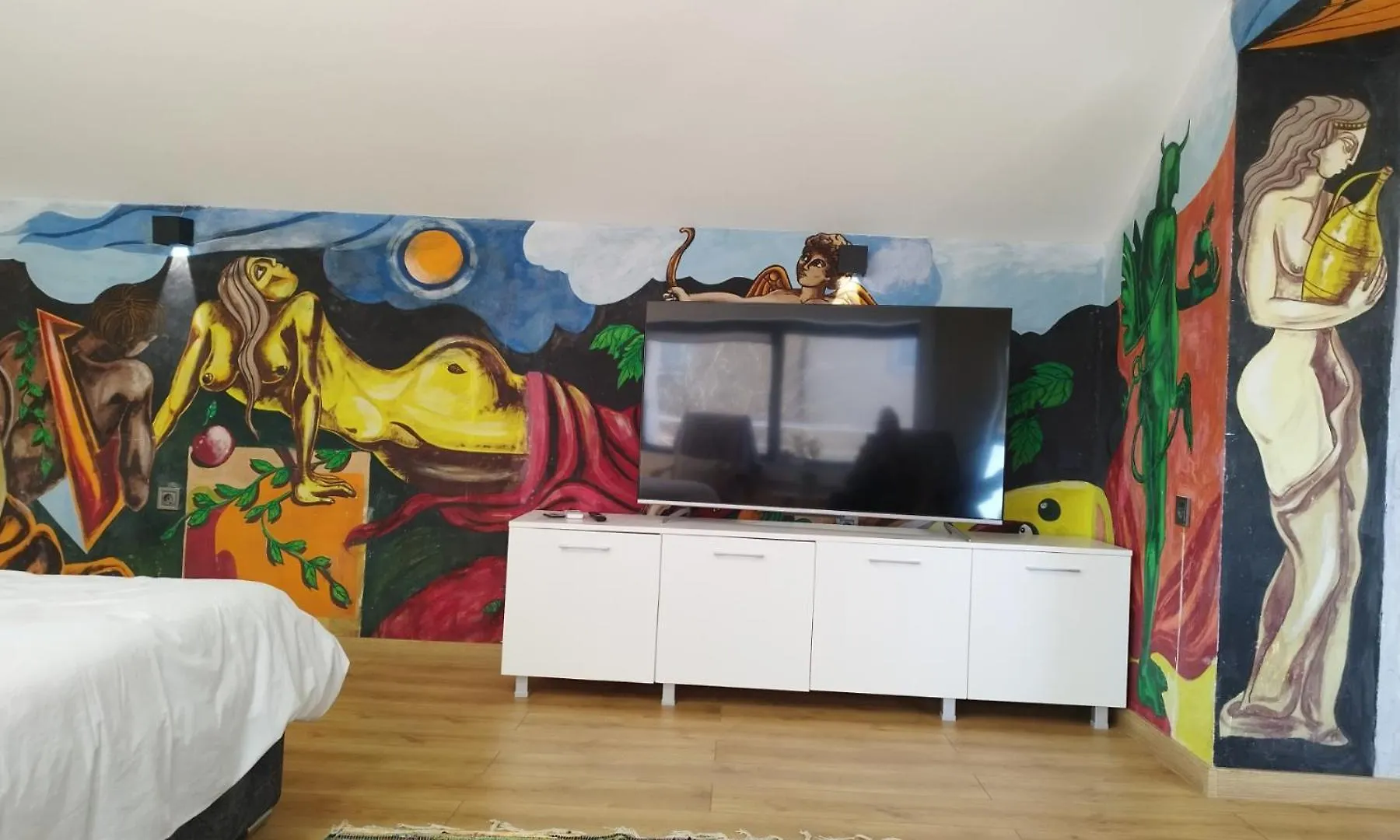 Artistic Loft With Amazing View, Mrenicov Apartment Plovdiv 0*,