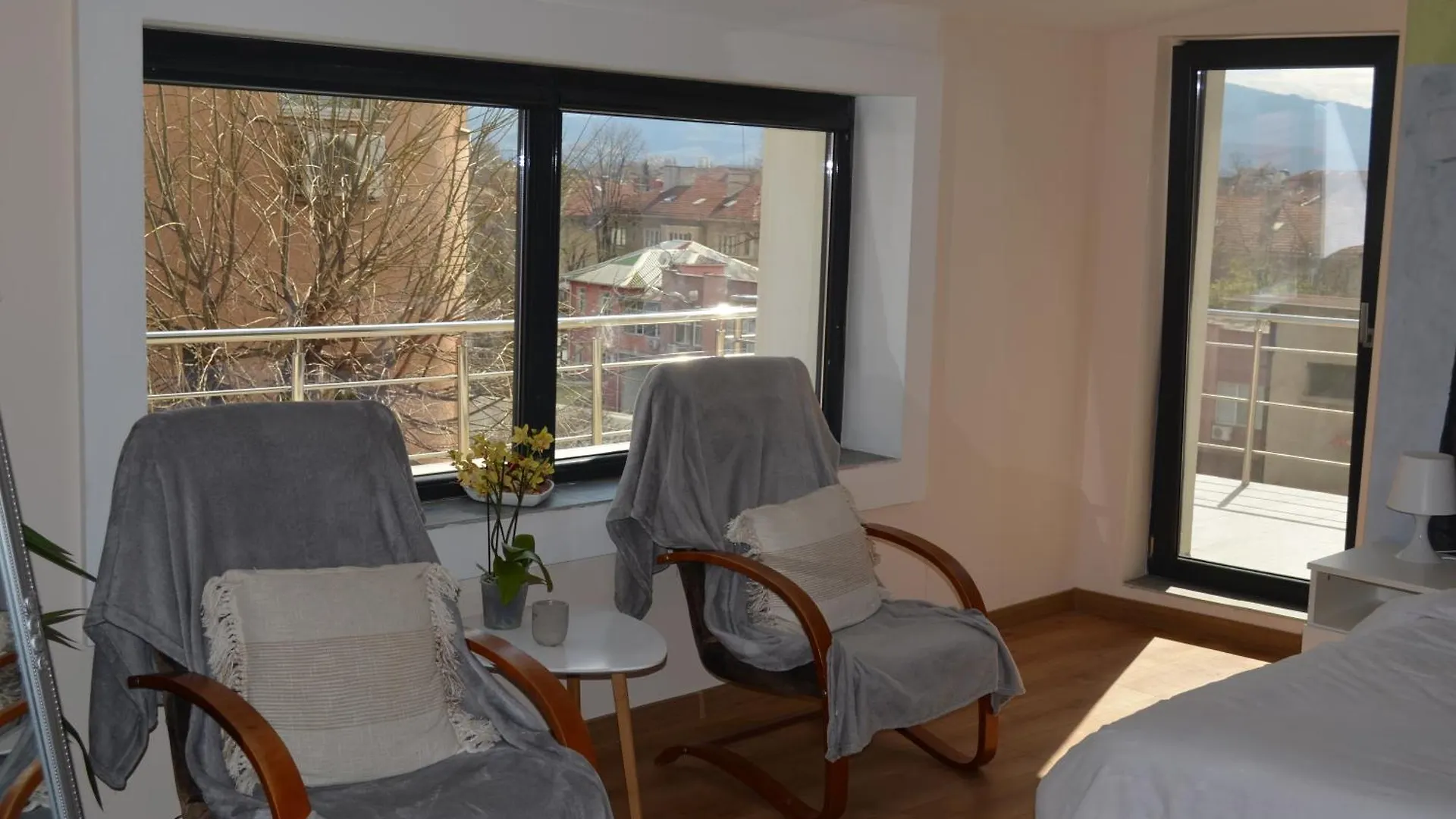 Artistic Loft With Amazing View, Mrenicov Apartment Plovdiv Bulgaria