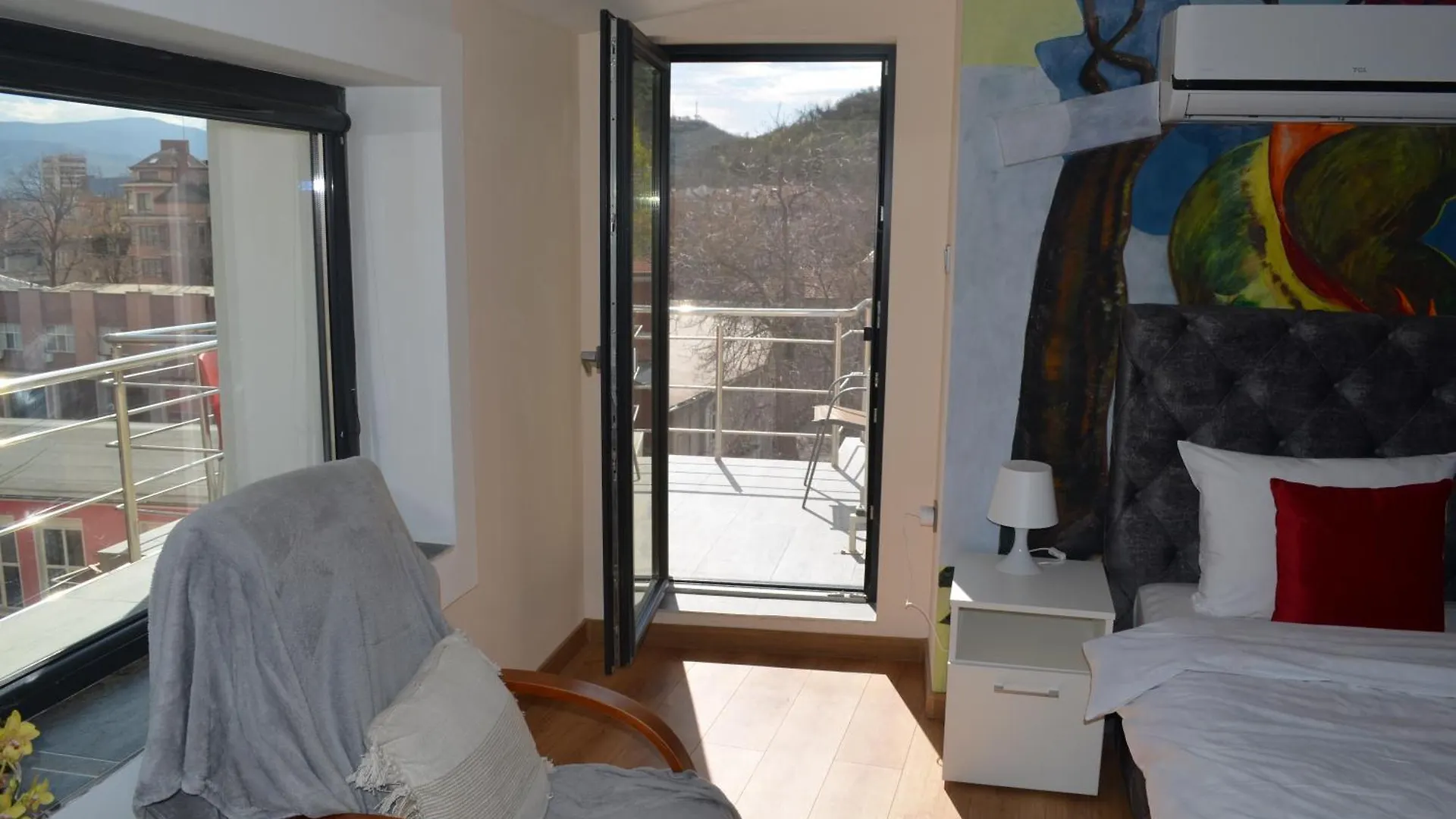 Artistic Loft With Amazing View, Mrenicov Apartamento Plovdiv 0*,  Bulgária