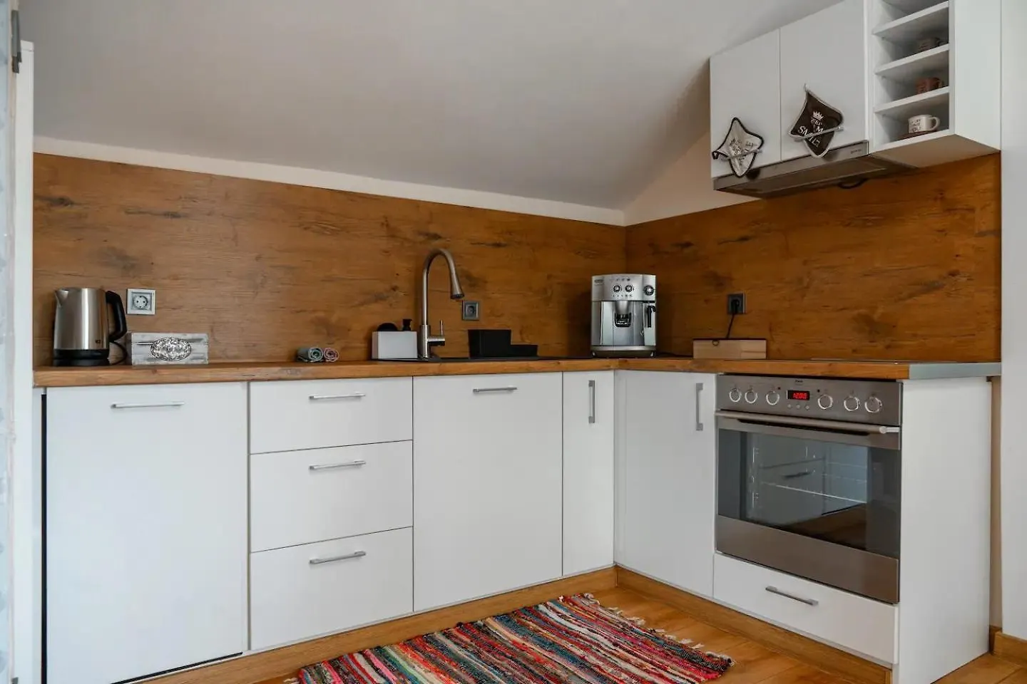 Artistic Loft With Amazing View, Mrenicov Apartment Plovdiv 0*,
